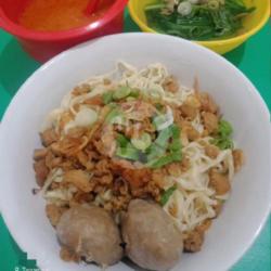 Mie Yamien Asin Bakso