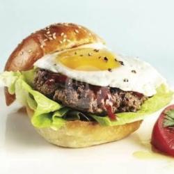Smoked Beef Black Paper   Egg Burger