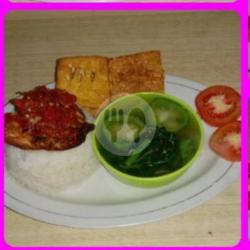 Nasi Sayur Sambal Mangut Tahu Tempe