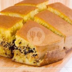 Martabak Manis Keju Campur