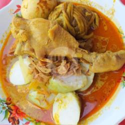 Lontong Sayur Komplit Jozz.. (ayam Opor Ati Gulung Telur )