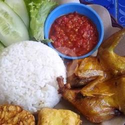 Pecel Burung   Nasi   Tahu Tempe