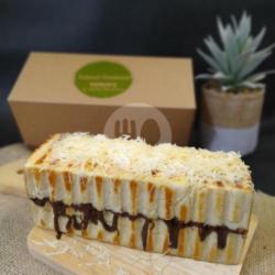 Roti Bakar Khas Bandung Coklat Keju