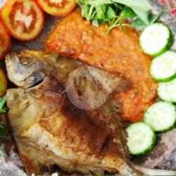 Nasi Ikan Bawal