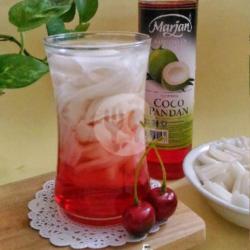 Es Kelapa Spesial Sirup Merah