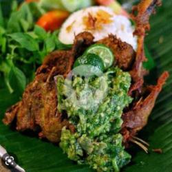 Nasi Bebek Sambel Ijo  Tempe Goreng   Lalapan