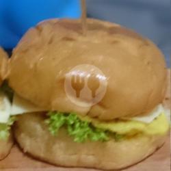 Burger Mini Telor   Beef