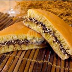 Martabak Kacang Coklat