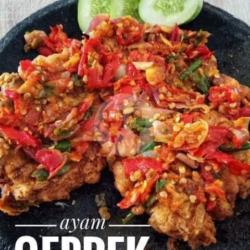 Ayam Geprek Mercon   Mie Goreng   Tempe   Perkedel   Sup   Timun