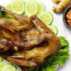 Bebek Utuh Goreng Kalasan