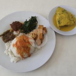 Nasi Rames Ikan Mas Gulai