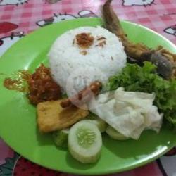 Pecel Lele / Lele Goreng   Nasi