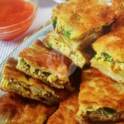 Martabak Spesial Telor Ayam Kornet Sapi