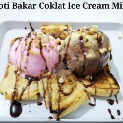 Roti Bakar Milky Ice Cream