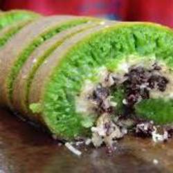 Martabak Roll Pandan Keju Coklat