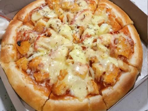 Ratu Pizza, Perum Graha Sejahtera 2