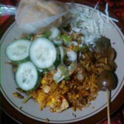 Nasi Goreng Rawut Komplit