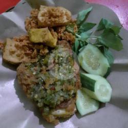 Nasi   Ayam Geprek Cabe Ijo