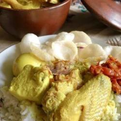 Nasi Opor Ayam Spesial