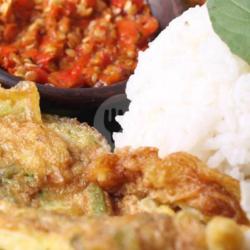 Nasi   Telur   Sambel Lalapan