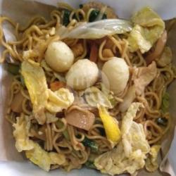 Mie Ulang Tahun