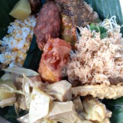 Nasi Jagung (bakwan   Mendol   Urap   Lodeh   Ikan Asin   Sambel Terong)