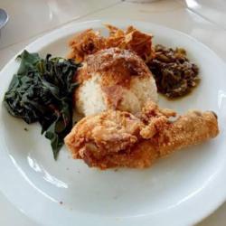 Nasi Ayam Goreng