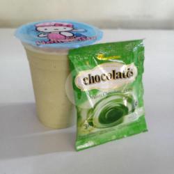 Es Chocolatos Matcha Latte