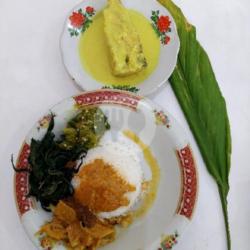 Nasi Padang Ikan Kakap Kuah Kuning