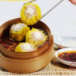 Isi 3 Dimsum Keju( Bs Di Mix Rasa Yg Lain) ( Chili Sauce Chili Oil Mayonaese Sambel) Enak Dan Nikmat Bkn Ketagihan