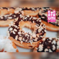 Donat Coklat Kacang Coklat By Donataumi/ Pcs