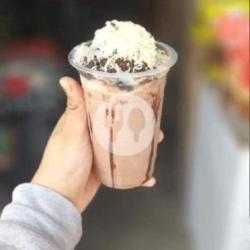 Pop Ice Cappucino,toping Keju Coklat