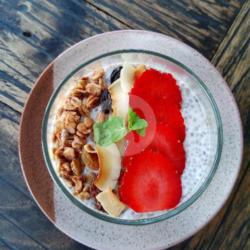 Coconut Chia Pudding Bowl