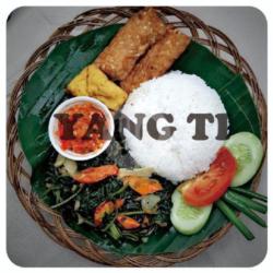 Nasi   Tempe Tahu Penyet   Sambal Bawang / Terasi   Lalapan