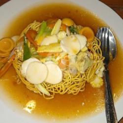 Mie Siram Kamar Bola