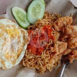 Mie Goreng Chicken Crispy, Telur