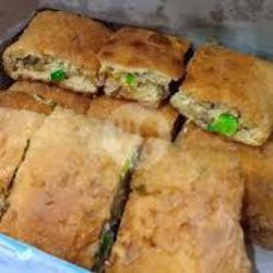 Martabak Sosis Sapi Besar