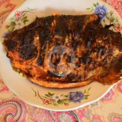 Ikan Bawal Bakar