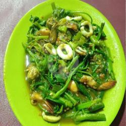 Cah Kangkung Sepesial Ada Kerang Cumi Udang