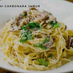 Fettucini Carbonara Jamur