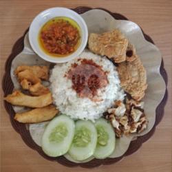 Nasi Kulit   Chicken Fillet