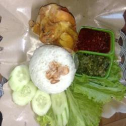 Ayam Penyet Dada Sambel Ijo  Nasi