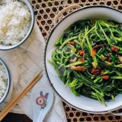 Nasi, Cah Kangkung Sambal Setan, Tahu, Tempe, Krupuk