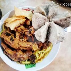 Mie Ayam Ceker   Bakso Urat Jumbo