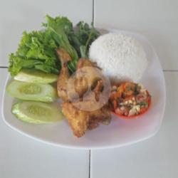 Nasi Ayam Goreng Sambel Mantah