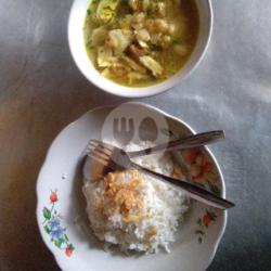 Soto Ayam Madura Nasi