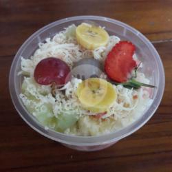 Salad Buah Fresh 300 Ml (top: Keju )