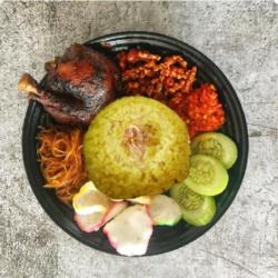 Paket Nasi Kuning Ayam Bakar