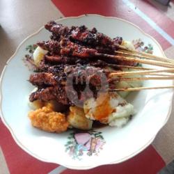 Sate Ayam Kecap   Lontong