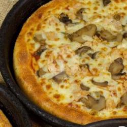 Chicken Mushroom ( Chunky Chicken With Mushroom And Mozarela Cheese )